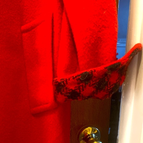 Midi length wool coat by Ilie Wacs, designer - Picture 2 of 6